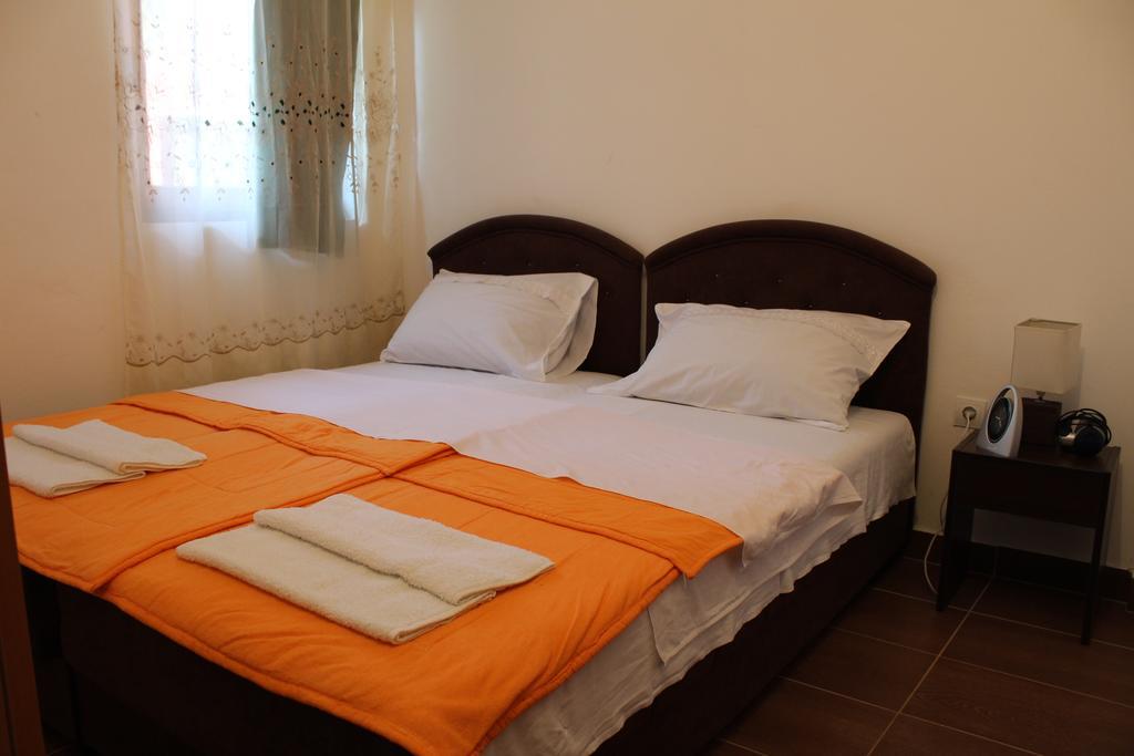 Apartments Olga Virpazar Exterior photo