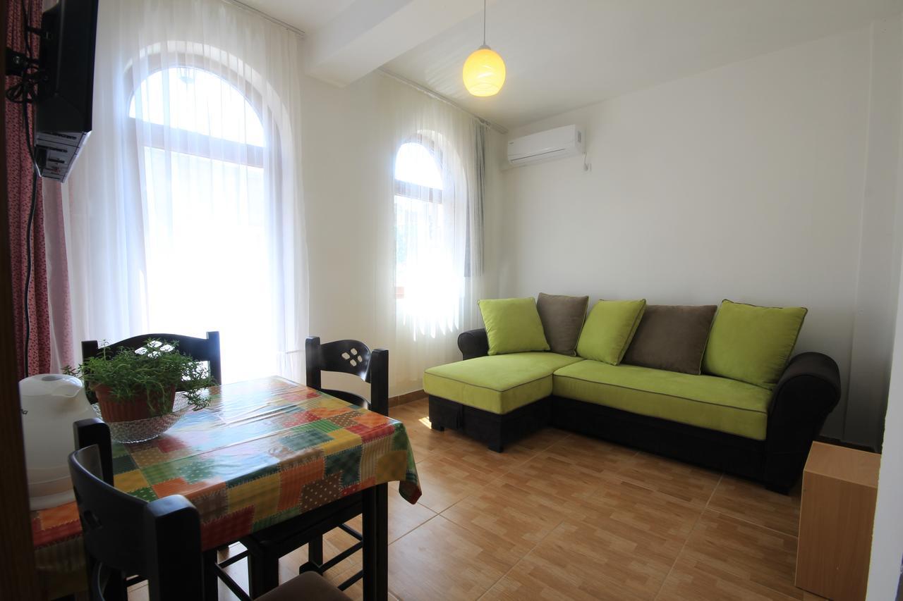 Apartments Olga Virpazar Exterior photo